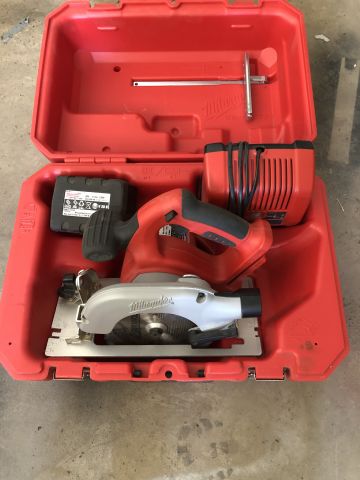 798943-1 Milwaukee circular saw V28 in plastic box