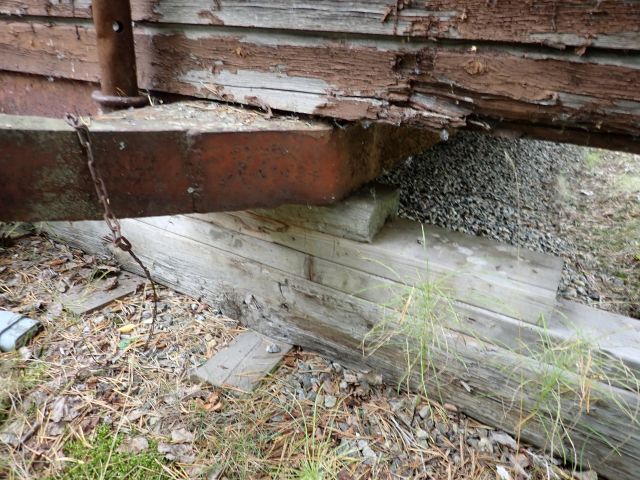 617728-12 Work barracks on wheels