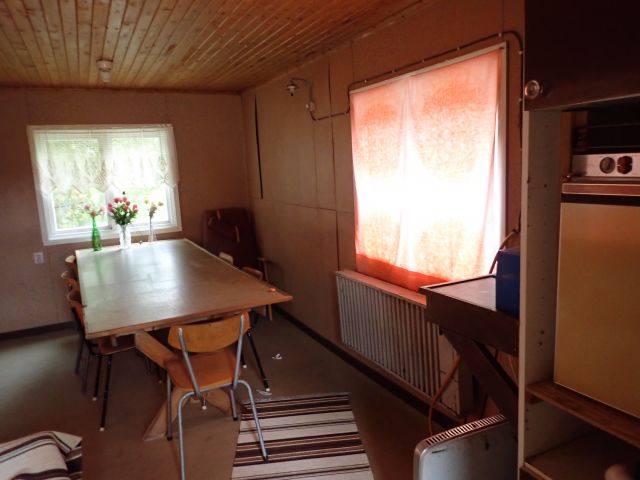 617728-38 Work barracks on wheels