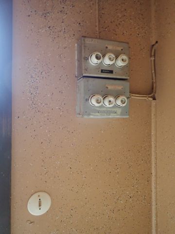 617728-44 Work barracks on wheels