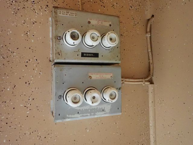 617728-45 Work barracks on wheels