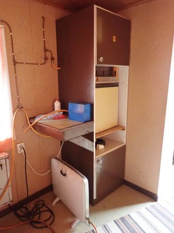 617728-47 Work barracks on wheels