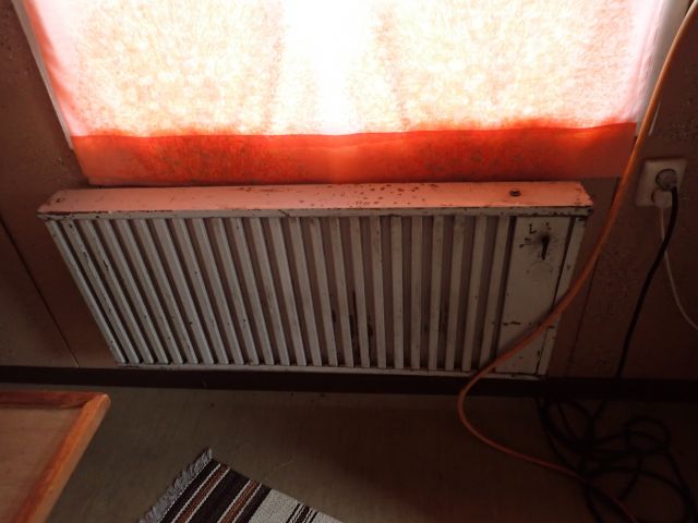 617728-52 Work barracks on wheels