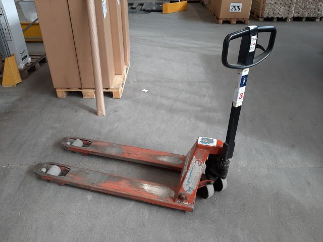 815301-3 Pallet truck BT L23 / 12