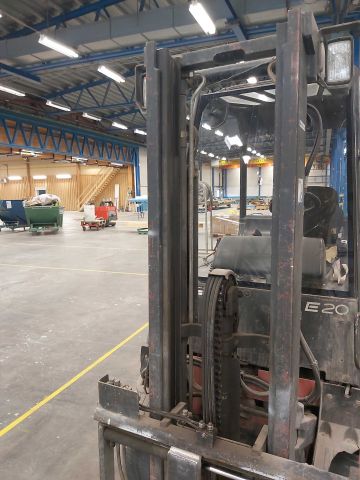 753992-17 Electric truck Linde E 20 - 600 -98