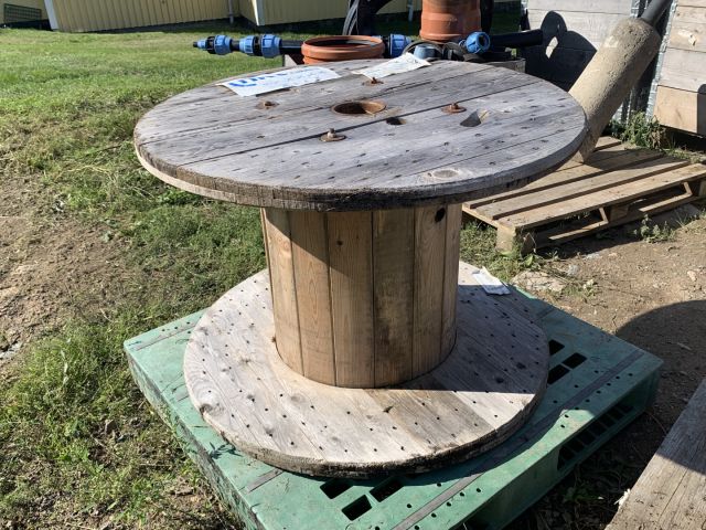 824133-1 Cable reel / board