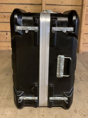 831065-4 Expolinc Case & Counter Exhibition Mount