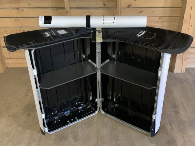 831065-1 Expolinc Case & Counter Exhibition Mount