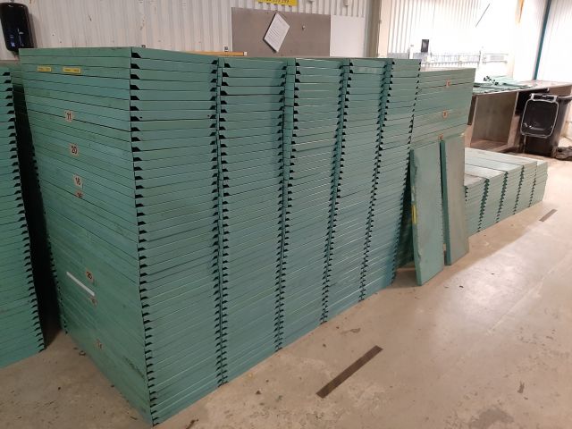 805512-43 Entresolplan med tillhörande lagerhyllsystem