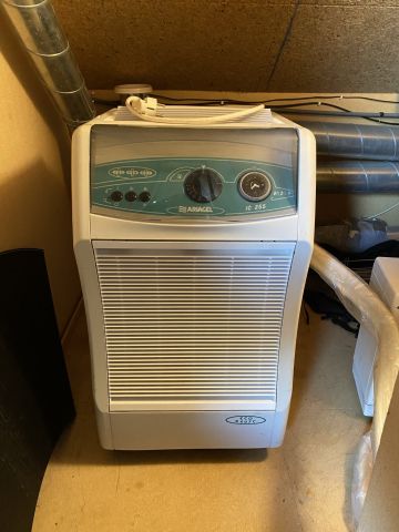 828421-1 AC unit Ariagel IC255