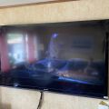 828439-1 TV 80 inch Sharp Aquos