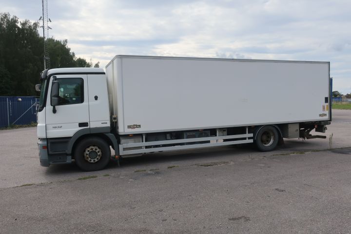 831266-86 MERCEDES-BENZ Actros 1832 L 4X2, 2009, 315 hp, Refrigerated