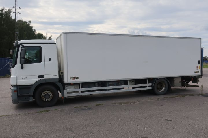 831266-87 MERCEDES-BENZ Actros 1832 L 4X2, 2009, 315 hp, Refrigerated