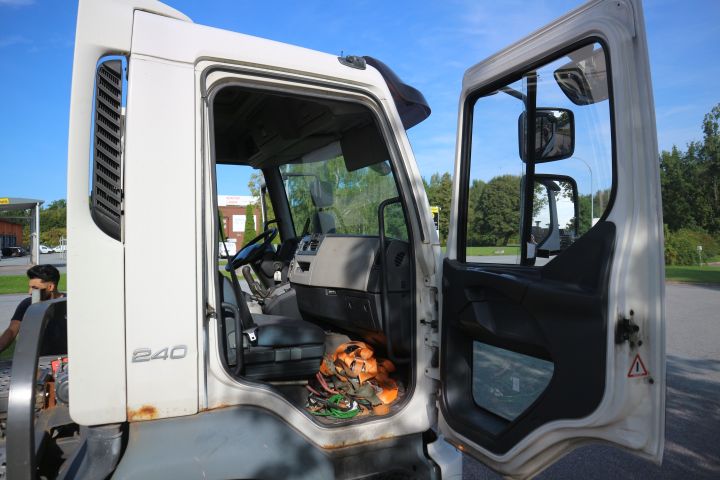 831352-31 Car transport VOLVO FL 240 4X2, 2007, 237 hp