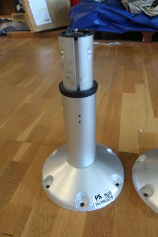 793698-3 2 gas-cushioned chair racks for boat