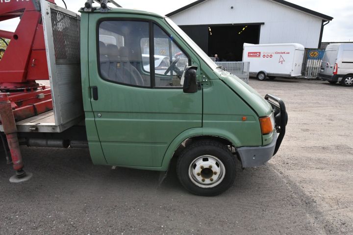 819745-4 Ford Transit 190 L with crane, 1989, 76 hp