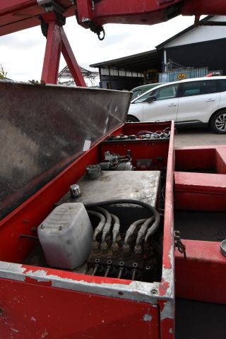 819745-17 Ford Transit 190 L with crane, 1989, 76 hp