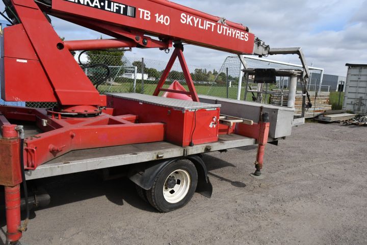 819745-20 Ford Transit 190 L with crane, 1989, 76 hp