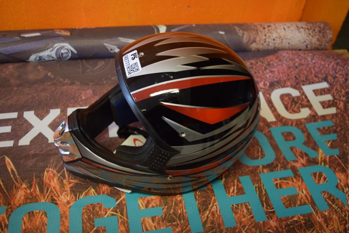 682777-2 Motorcycle helmet ZPF SuperHelmet E9