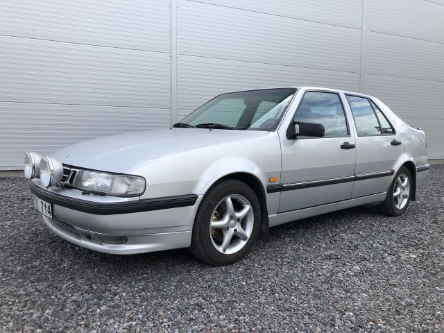 831836-1 SAAB 9000 CSE 2.3T Anniversary Model 1997