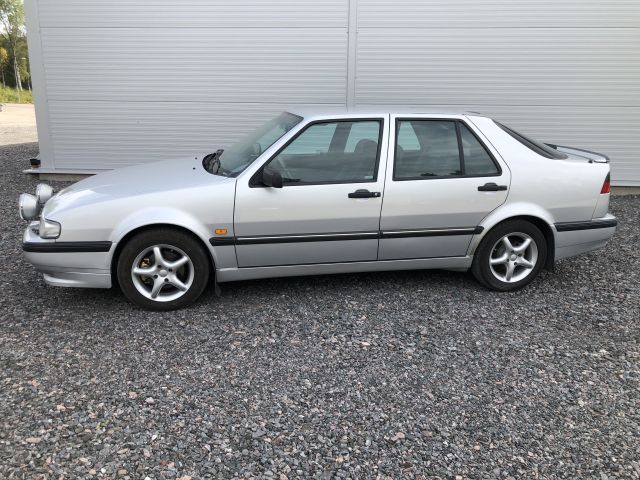 831836-9 SAAB 9000 CSE 2.3T Anniversary Model 1997