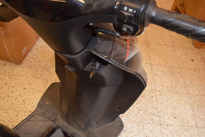 682809-5 Moped Sonic Yh50qt 2008