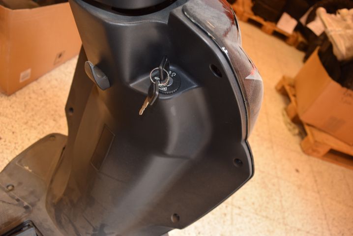 682809-8 Moped Sonic Yh50qt 2008