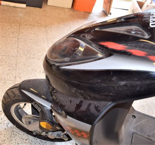682809-15 Moped Sonic Yh50qt 2008