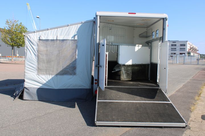 831849-13 Horse transport IFOR Williams 2CB Eventa M, 2015