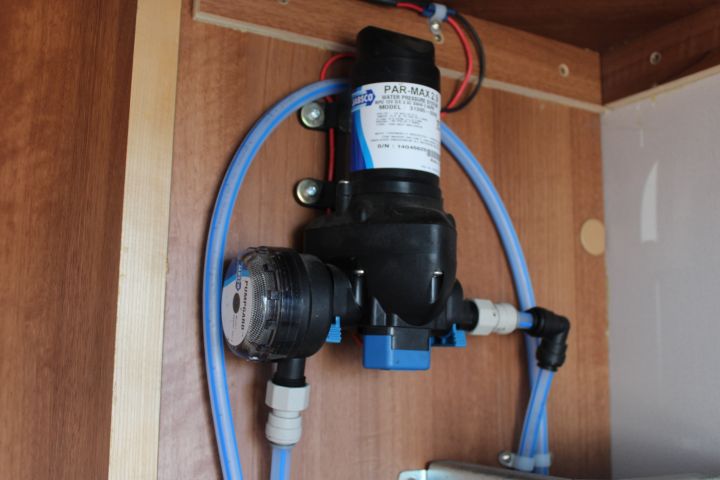 831849-39 Horse transport IFOR Williams 2CB Eventa M, 2015