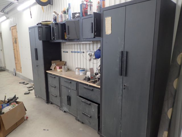 751858-4 Garageinredning