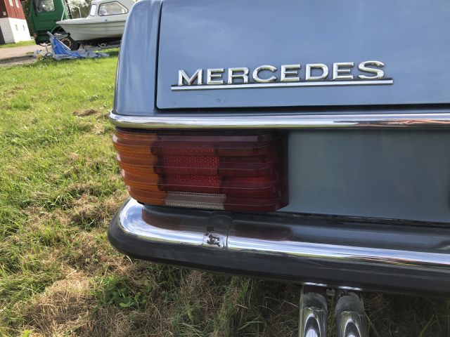 831837-14 Mercedes Benz 250 Coupe 1969