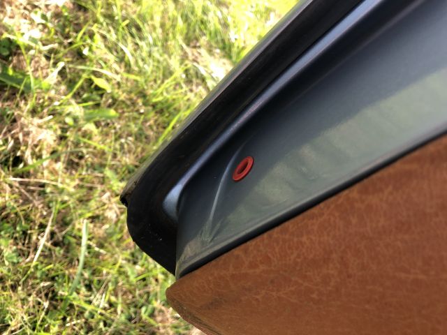 831837-39 Mercedes Benz 250 Coupe 1969