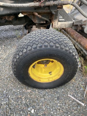 831973-19 Tool carrier John Deere F1145