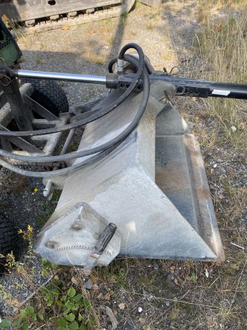 831973-22 Tool carrier John Deere F1145