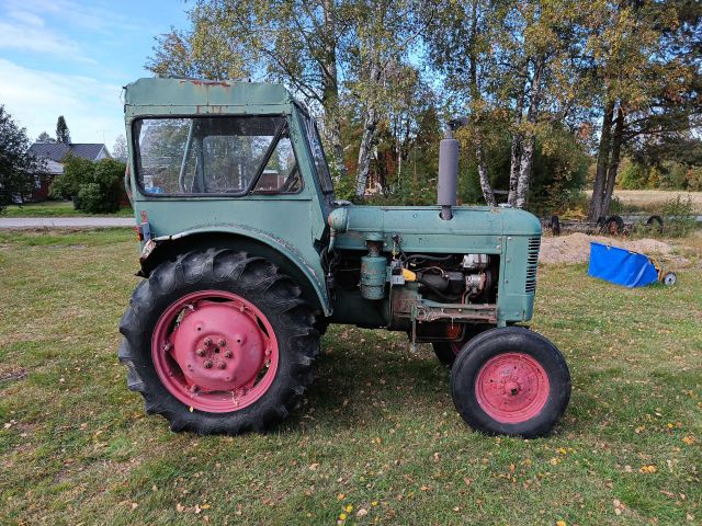 578555-4 Bolinder Munktell BM VICTOR 230 -56 BZM991