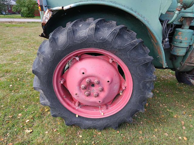 578555-15 Bolinder Munktell BM VICTOR 230 -56 BZM991