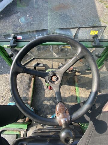 831973-33 Tool carrier John Deere F1145