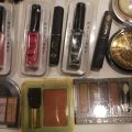 832248-4 Makeup & Cosmetics large batch approx: 17,500 products