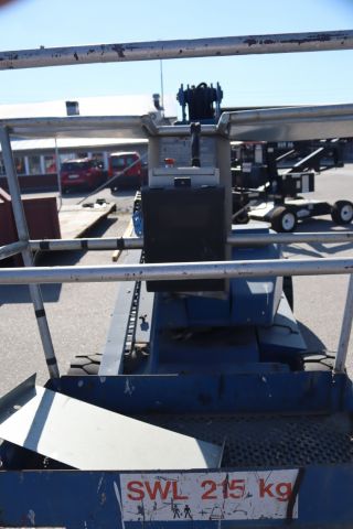 832532-5 Bomlift UpRight AB38