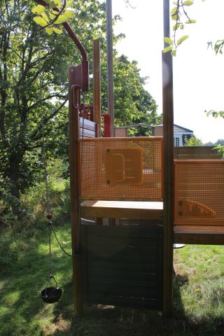 794303-7 Lektorn med rutschkana från HAGS