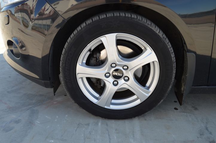 779153-9 Ford Focus kombi 1.6 TDCi 94 hk -2011