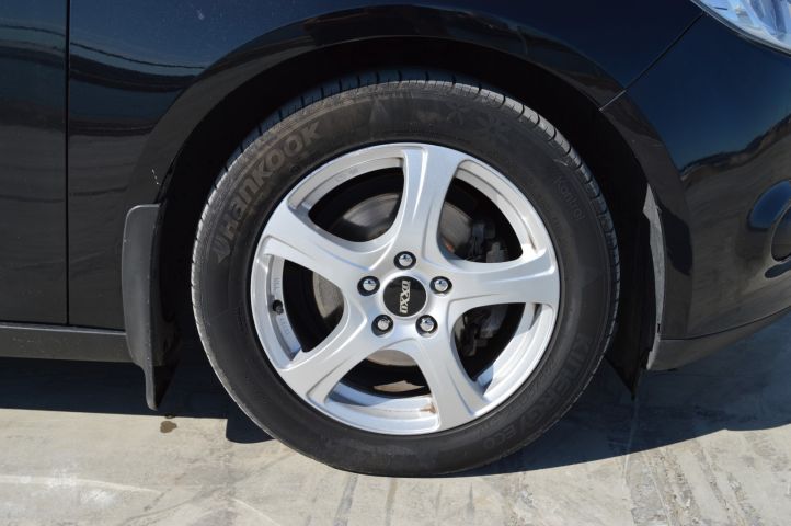 779153-12 Ford Focus kombi 1.6 TDCi 94 hk -2011