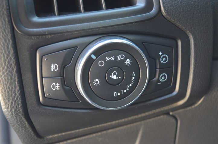 779153-24 Ford Focus kombi 1.6 TDCi 94 hk -2011