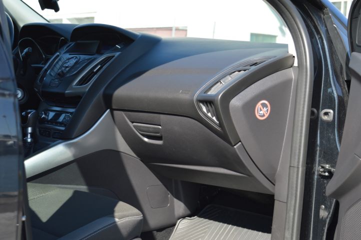 779153-28 Ford Focus kombi 1.6 TDCi 94 hk -2011