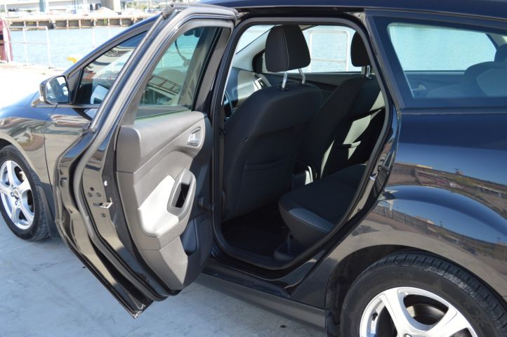 779153-29 Ford Focus kombi 1.6 TDCi 94 hk -2011