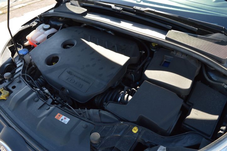 779153-37 Ford Focus kombi 1.6 TDCi 94 hk -2011