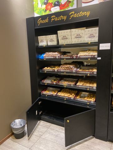 828718-2 Display shelves & Café boards for disassembly