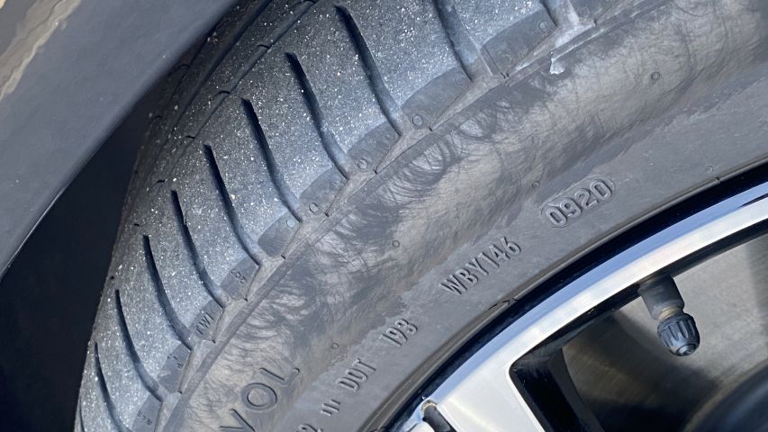 803932-11 Volvo V60 T6 Twin Engine, 2020 - NJX11K