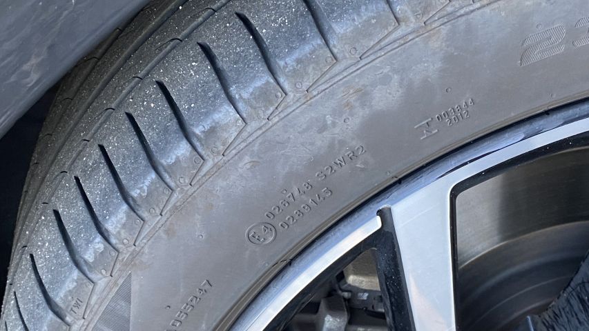 803932-13 Volvo V60 T6 Twin Engine, 2020 - NJX11K